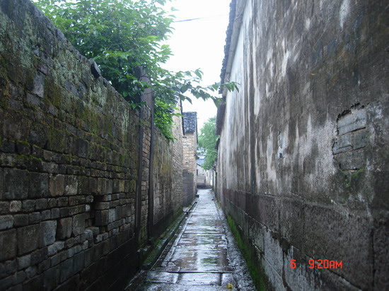 《小巷》 朱小农摄